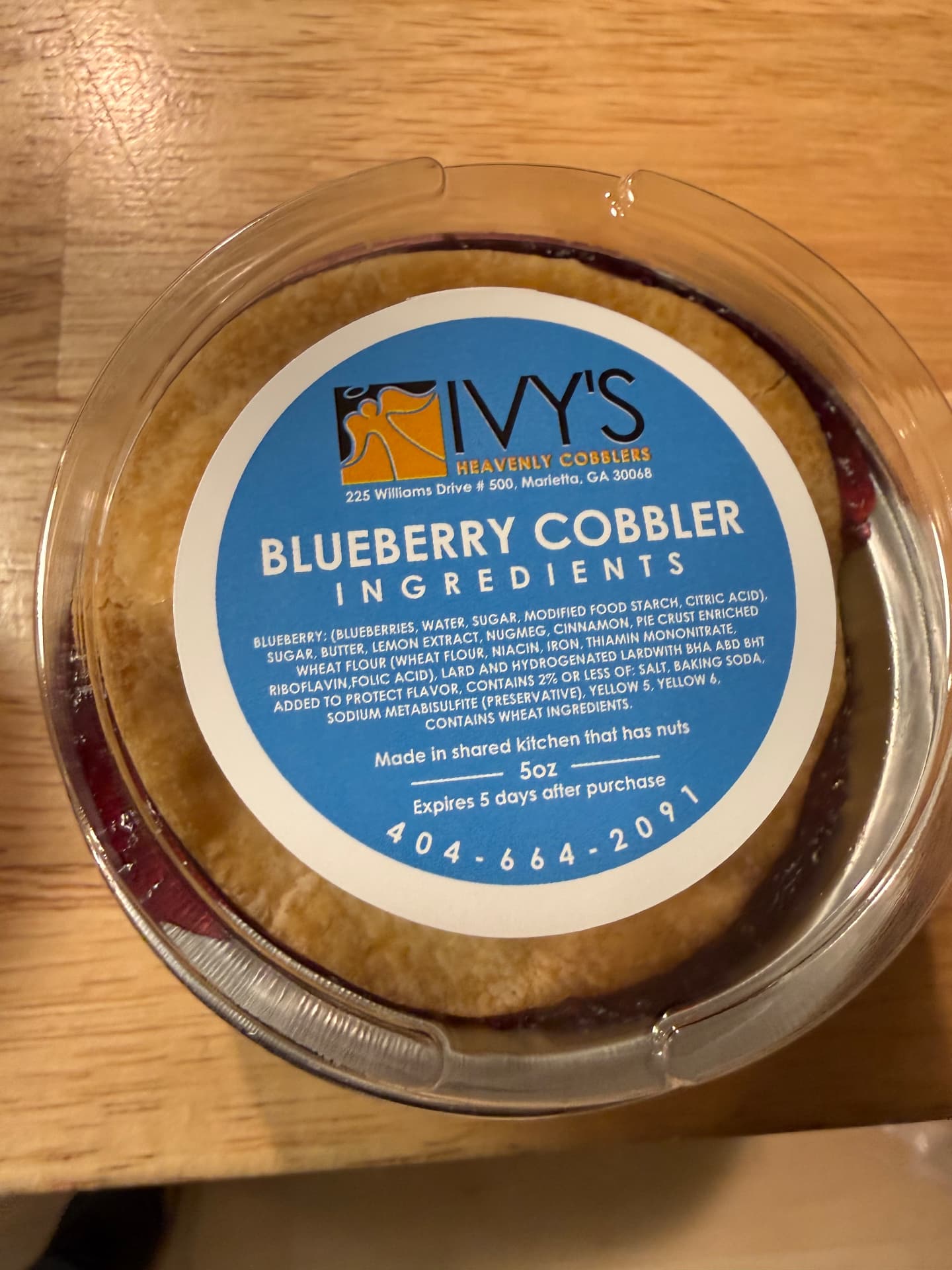 Ivy's blueberry cobbler 5 oz cup with ingredient label